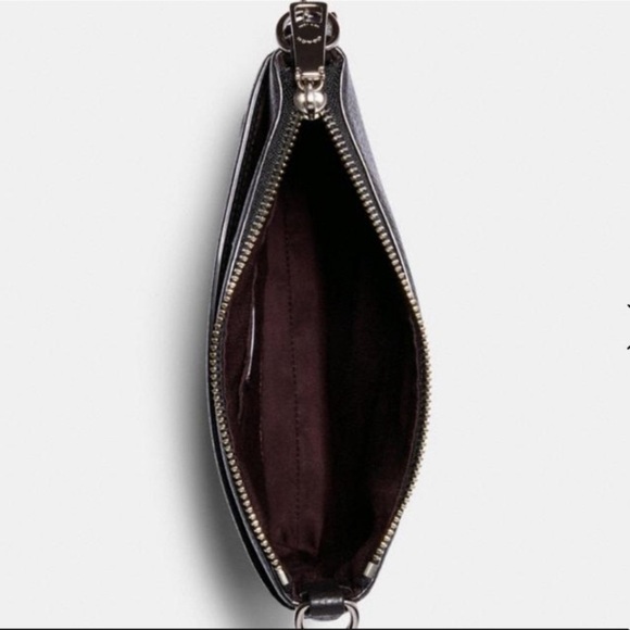 Authentic Coach Marvel Crossbody Comic Theme NWOT - Picture 5 of 13